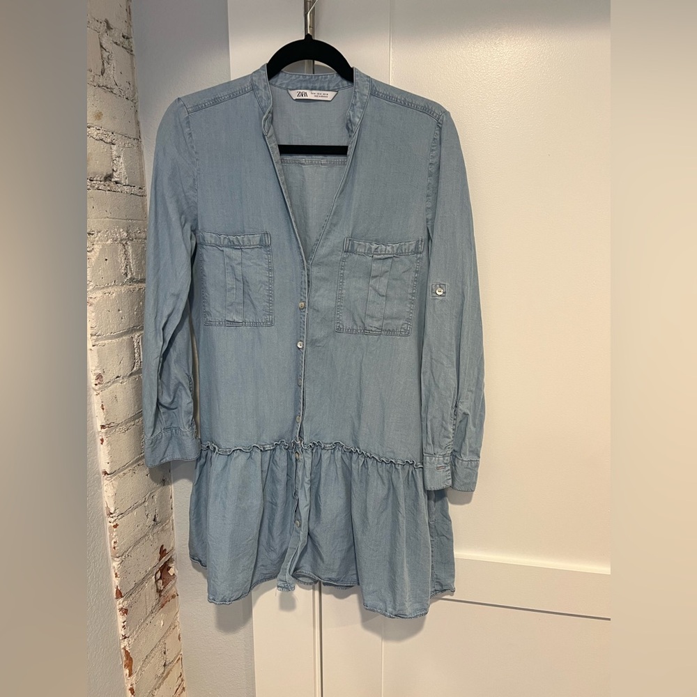 Women’s ZARA chambray/denim look long sleeved mini dress, size medium